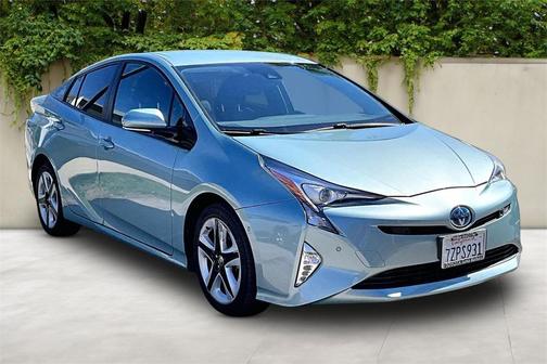 2017 Toyota Prius Four Touring