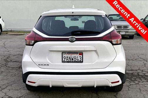 2022 Nissan Kicks S