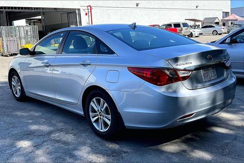 Radiant Silver Metallic 2012 Hyundai SONATA GLS