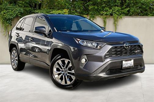 2020 Toyota RAV4 XLE Premium
