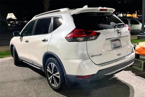 2017 Nissan Rogue SL