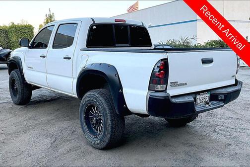 Super White 2014 Toyota Tacoma Base
