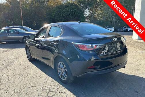 2019 Toyota Yaris Sedan LE