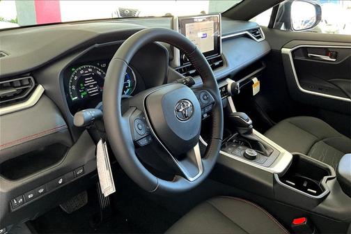 2025 Toyota RAV4 Hybrid SE