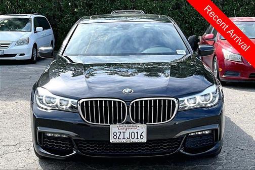 Black Sapphire Metallic 2019 BMW 740 740i