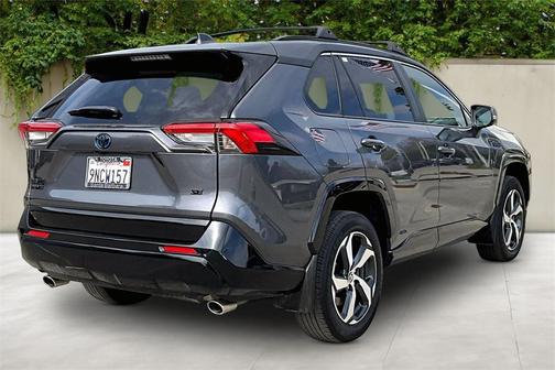 2024 Toyota RAV4 Prime SE