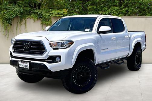 Super White 2018 Toyota Tacoma SR5