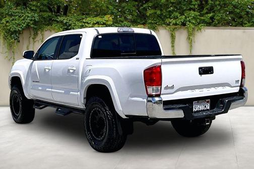 Super White 2018 Toyota Tacoma SR5