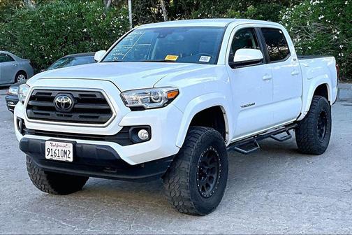 Super White 2018 Toyota Tacoma SR5