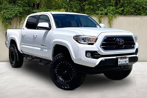 Super White 2018 Toyota Tacoma SR5