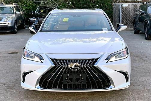 White Pearl 2025 Lexus ES 300h Base