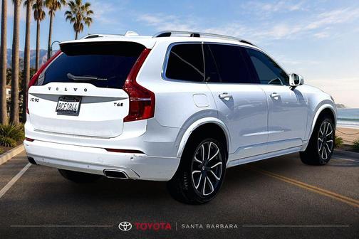 Ice White 2018 Volvo XC90 T6 Momentum