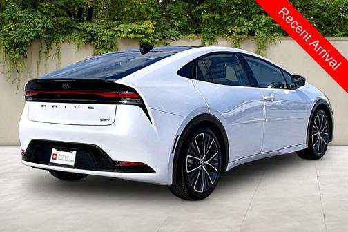 Wind Chill Pearl 2026 Toyota Prius XLE