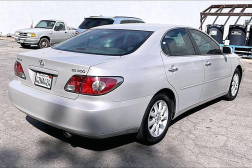 2002 Lexus ES 300 Base