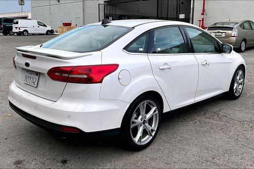 White Platinum Clearcoat Metallic 2015 Ford Focus Titanium