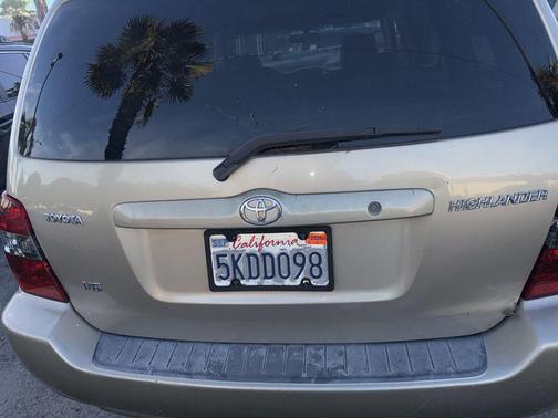 2004 Toyota Highlander Base