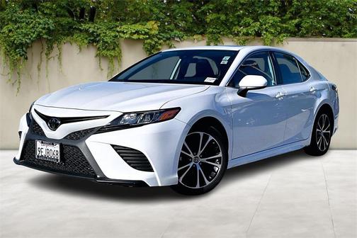 2019 Toyota Camry SE