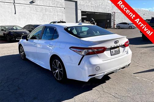2019 Toyota Camry SE