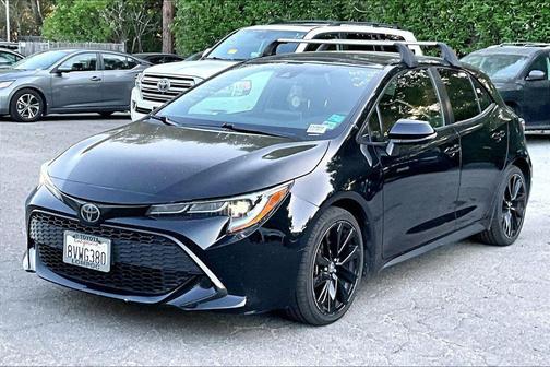 Midnight Black Metallic 2021 Toyota Corolla SE