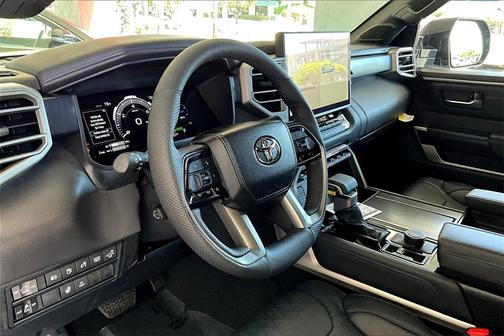 2026 Toyota Tundra Hybrid Platinum