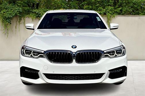 2017 BMW 540 540i