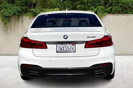 2017 BMW 540 540i