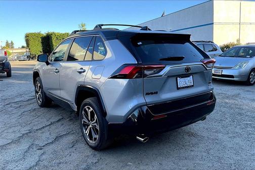 2025 Toyota RAV4 Hybrid SE