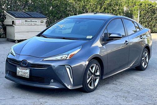 2022 Toyota Prius XLE