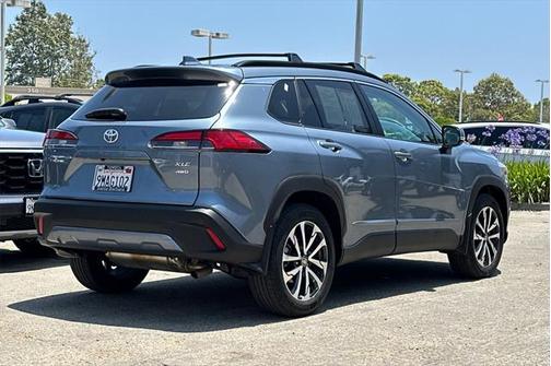 2024 Toyota Corolla Cross XLE