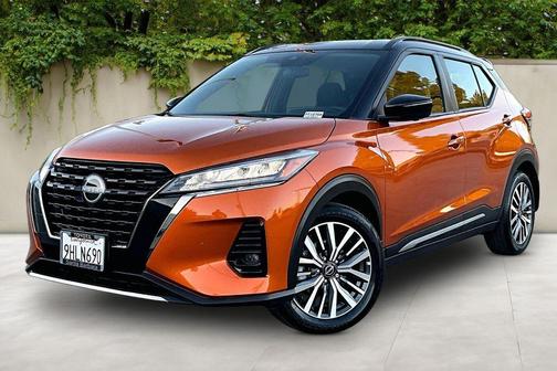 2023 Nissan Kicks SR