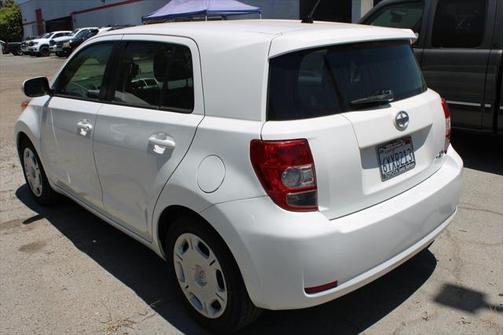 2013 Scion xD Base