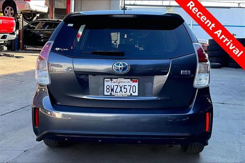 2015 Toyota Prius v Four