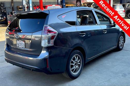 2015 Toyota Prius v Four