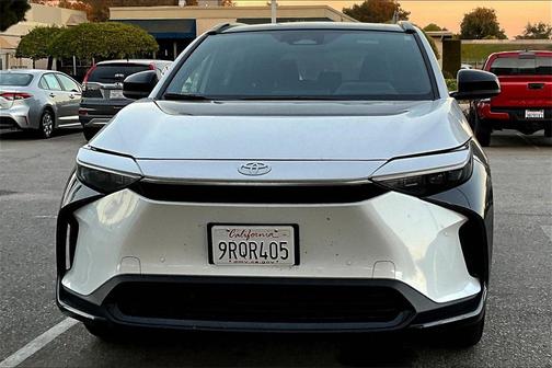 2024 Toyota bZ4X XLE