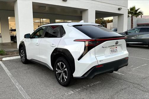 2024 Toyota bZ4X XLE
