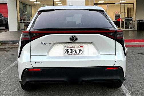 2024 Toyota bZ4X XLE