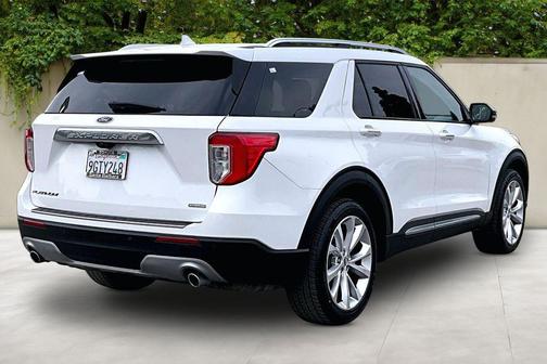 Star White Metallic Tri-Coat 2023 Ford Explorer Platinum