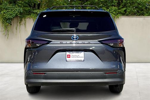 2025 Toyota Sienna XLE