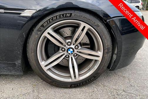 Black Sapphire Metallic 2007 BMW M6 Base