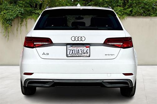 2017 Audi A3 e-tron 1.4T Premium