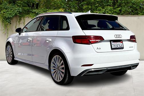 2017 Audi A3 e-tron 1.4T Premium