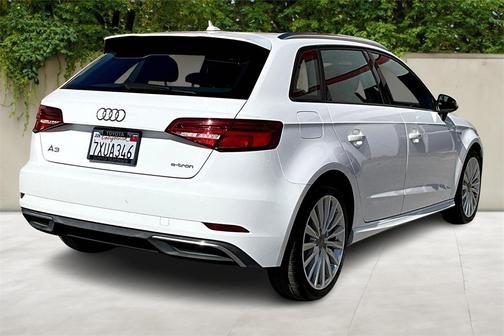 2017 Audi A3 e-tron 1.4T Premium