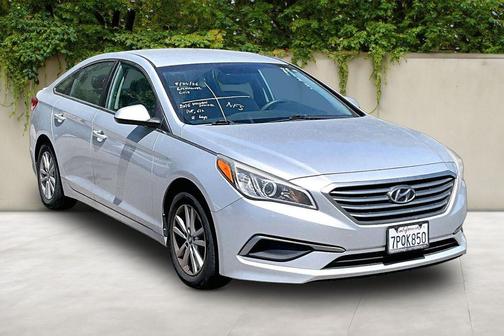 Symphony Silver 2016 Hyundai SONATA SE