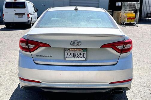 Symphony Silver 2016 Hyundai SONATA SE