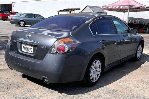 Dark Slate Metallic 2010 Nissan Altima 2.5 S