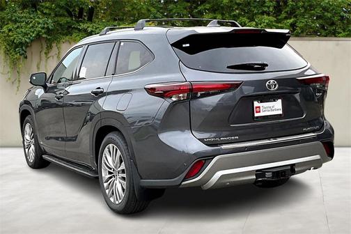 2025 Toyota Highlander Hybrid Platinum