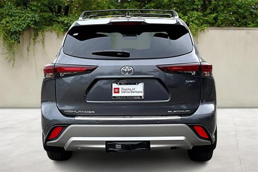 2025 Toyota Highlander Hybrid Platinum