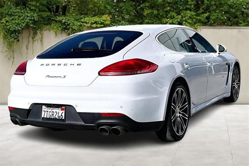 2016 Porsche Panamera 4S