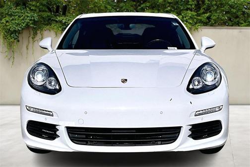 2016 Porsche Panamera 4S