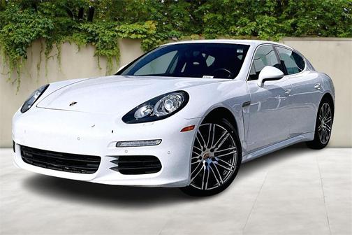 2016 Porsche Panamera 4S